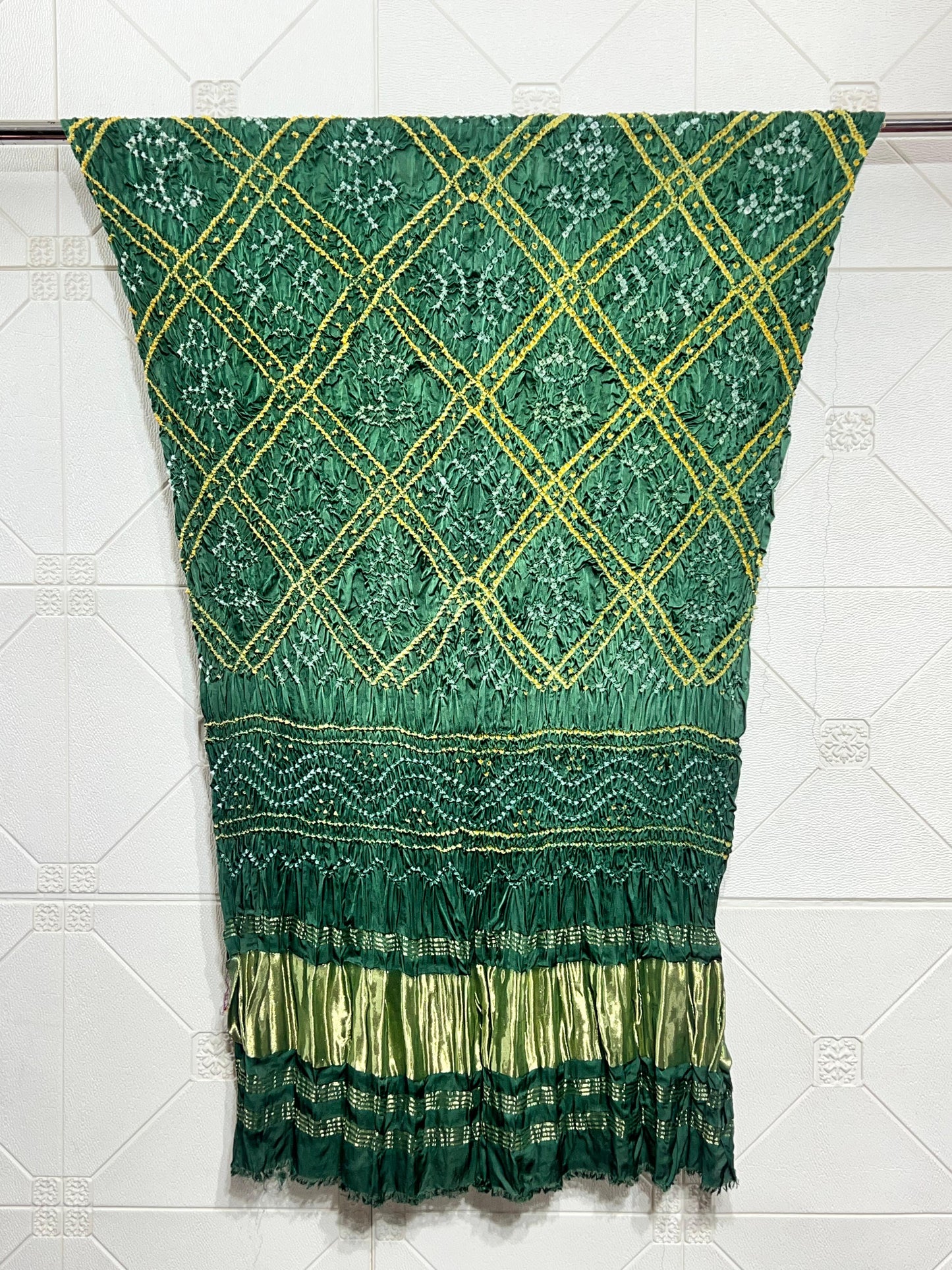 Modal Silk Barbhat Bandhej Barik bandhani With Zari Pallu Dupatta