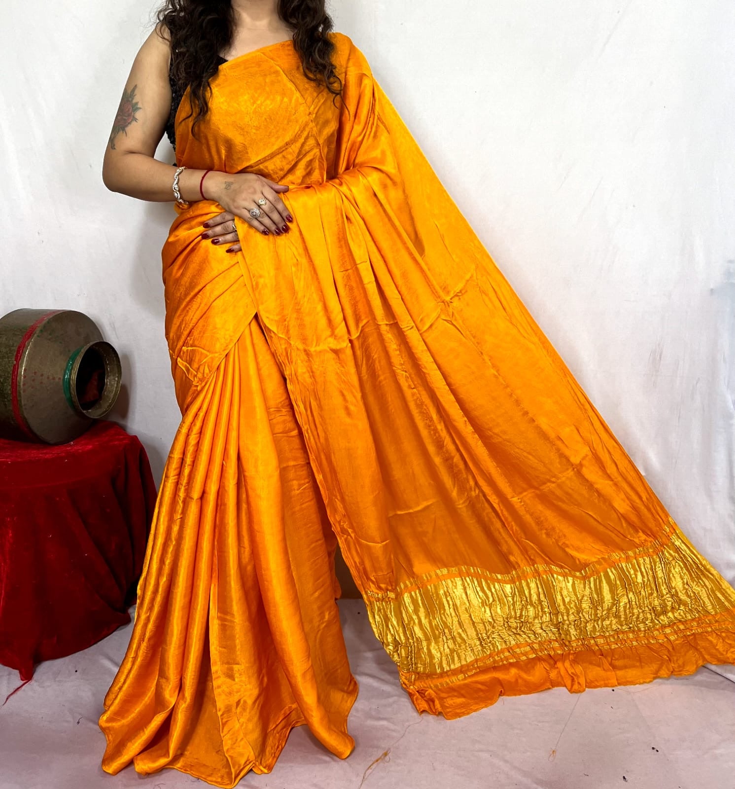 modal silk plan dye saree with zari pallu