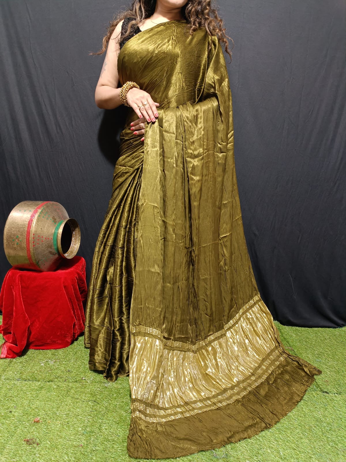 modal silk plan dye saree with zari pallu