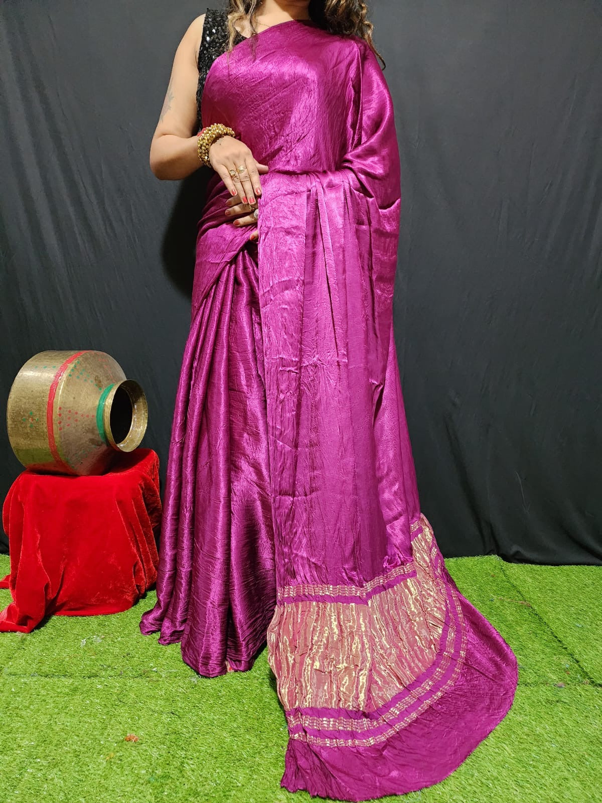 modal silk plan dye saree with zari pallu