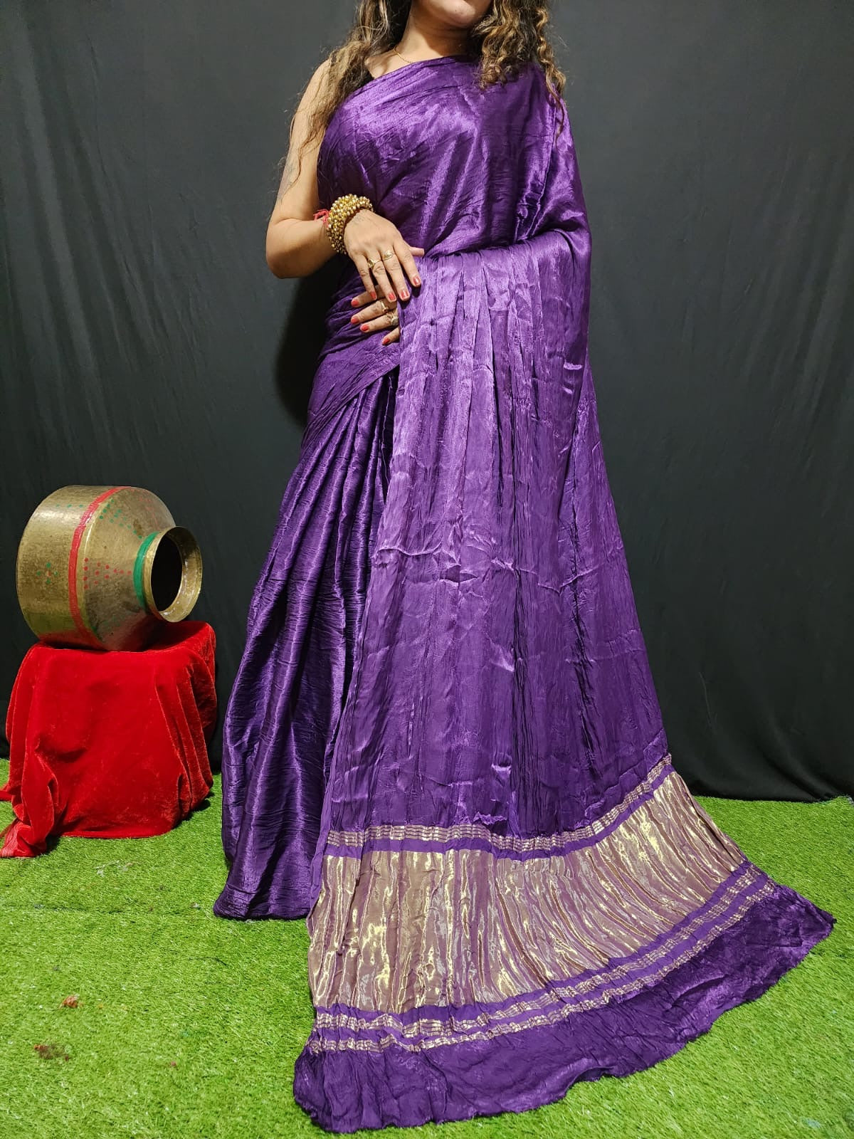 modal silk plan dye saree with zari pallu