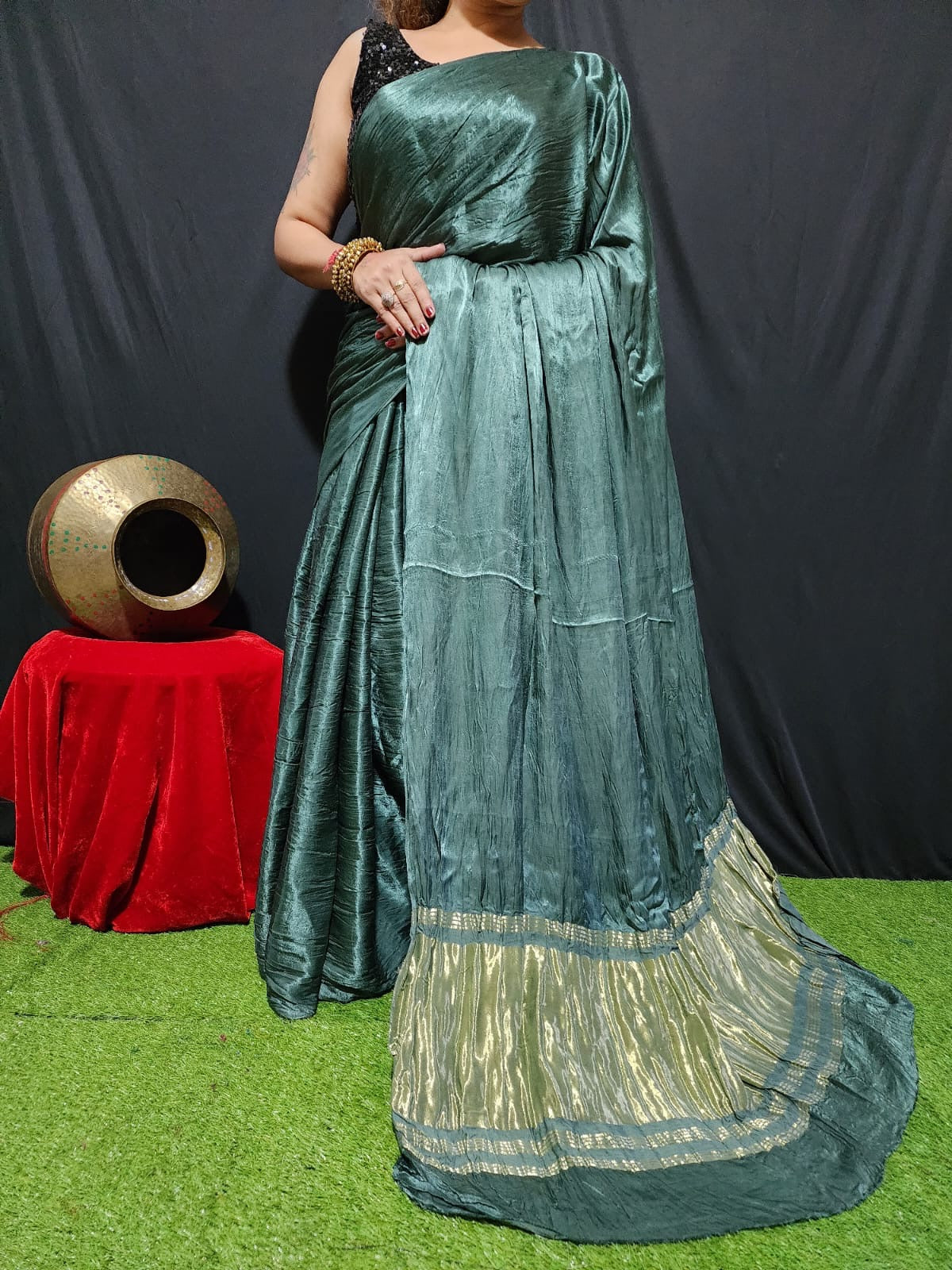 modal silk plan dye saree with zari pallu
