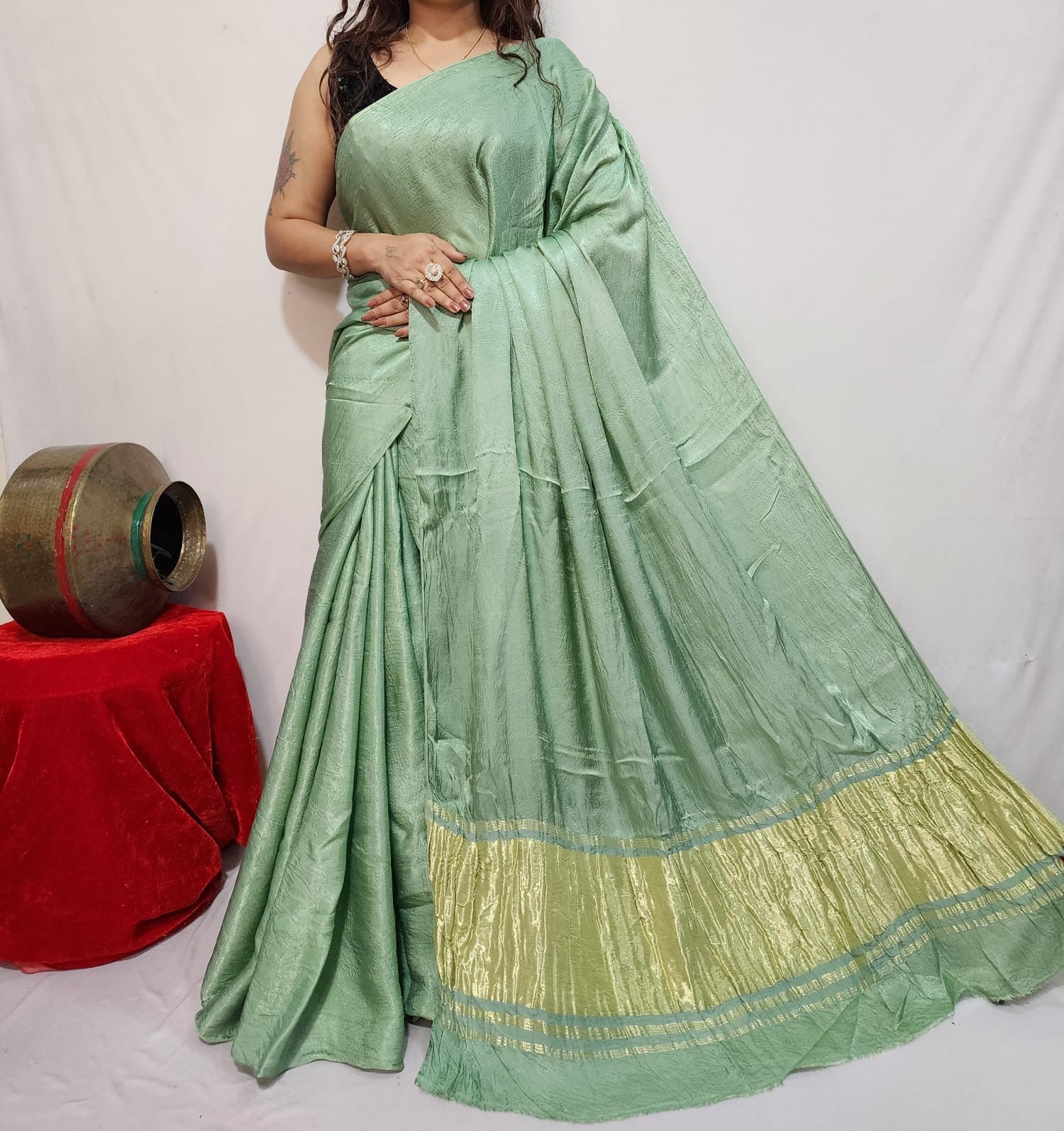 modal silk plan dye saree with zari pallu