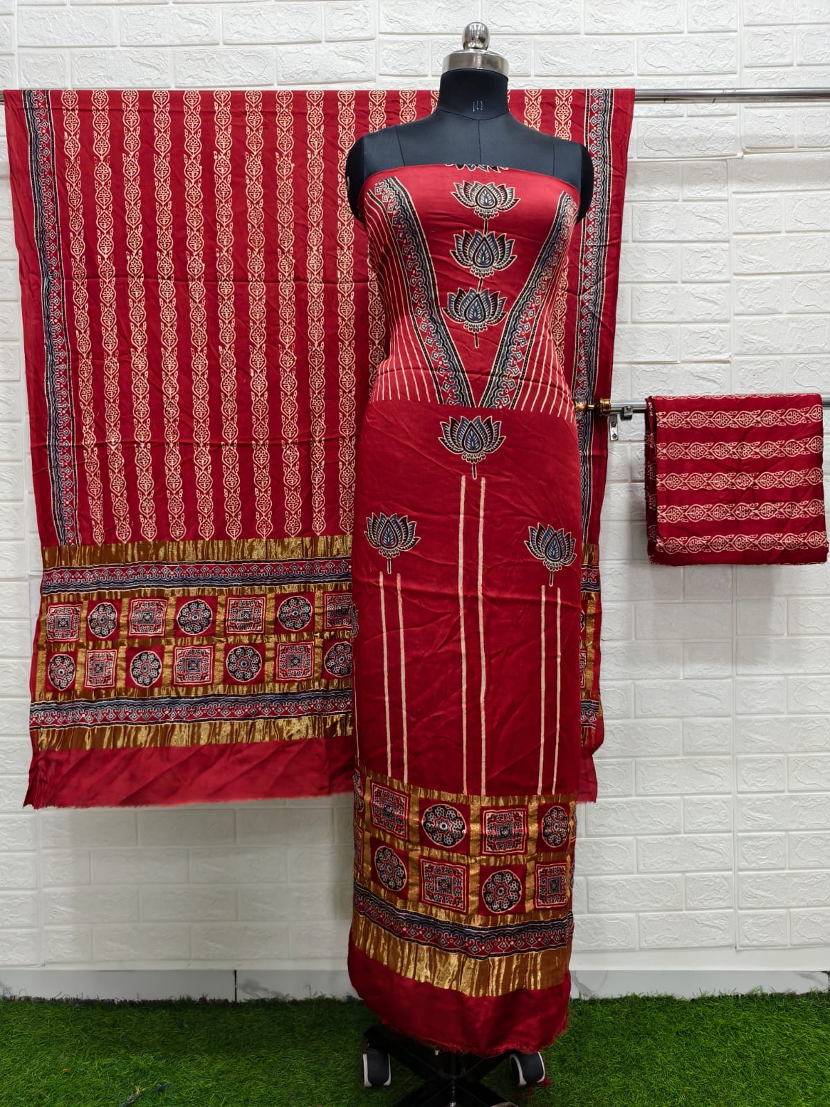 Ajrakh hand block print checks pallu top and dupatta suit
