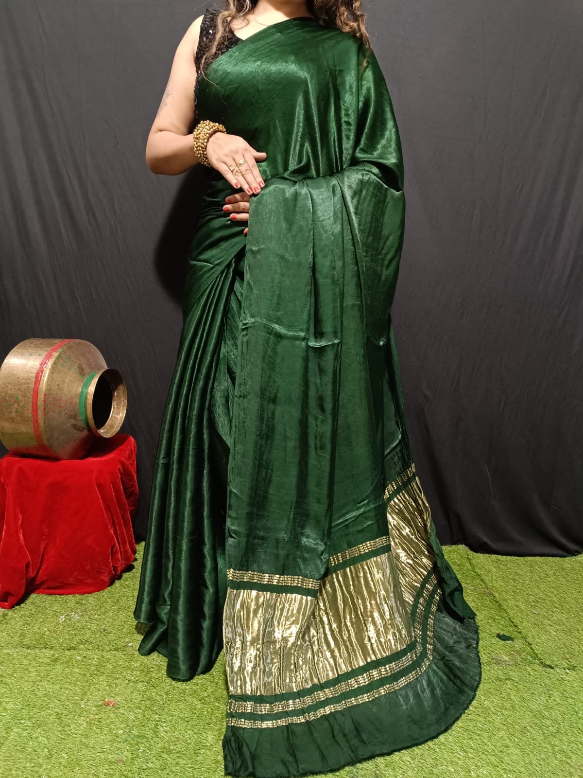 modal silk plan dye saree with zari pallu