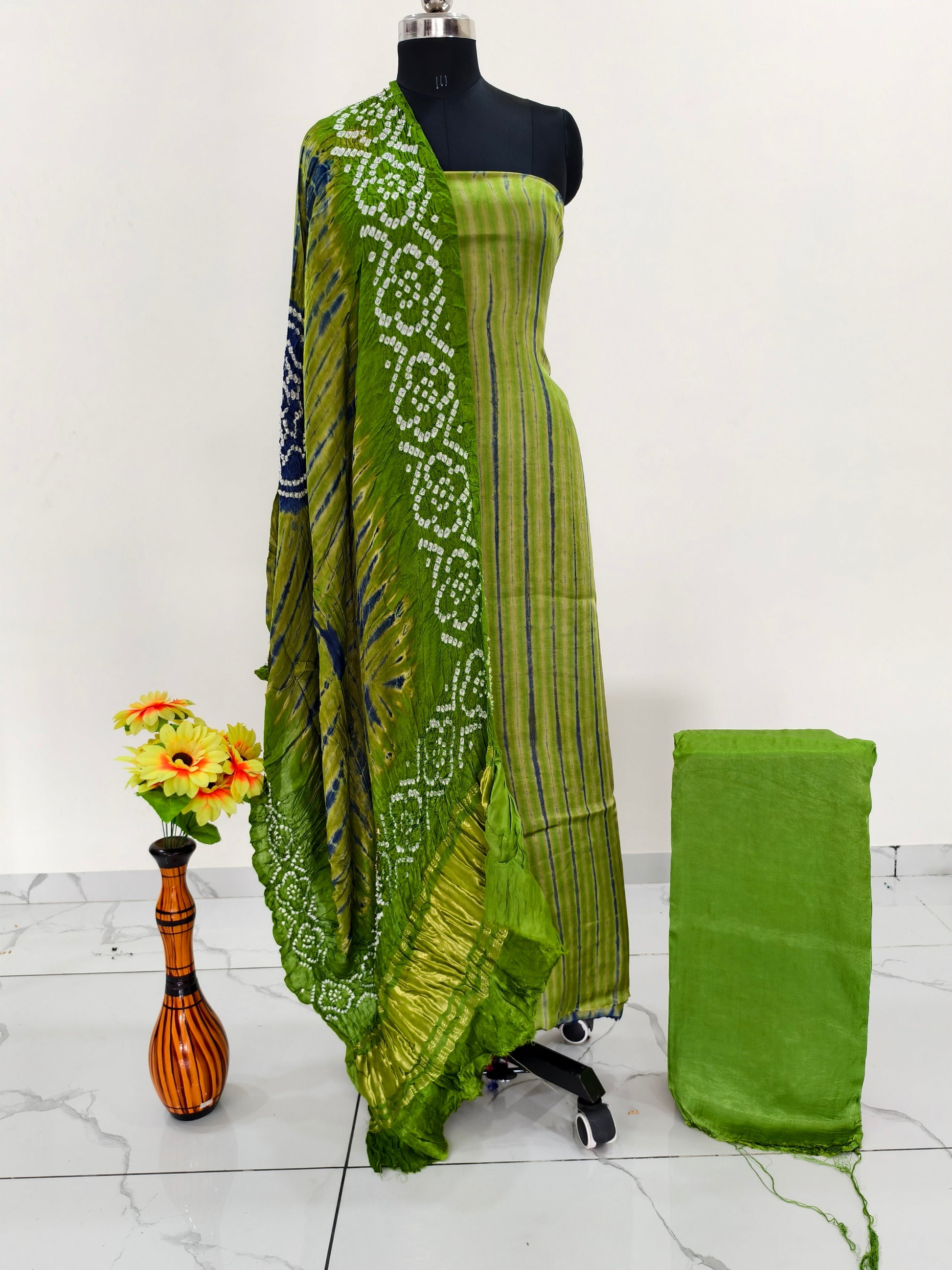 Modal Silk Tiy & Dye Bandhani dupatta 3 Pice suits