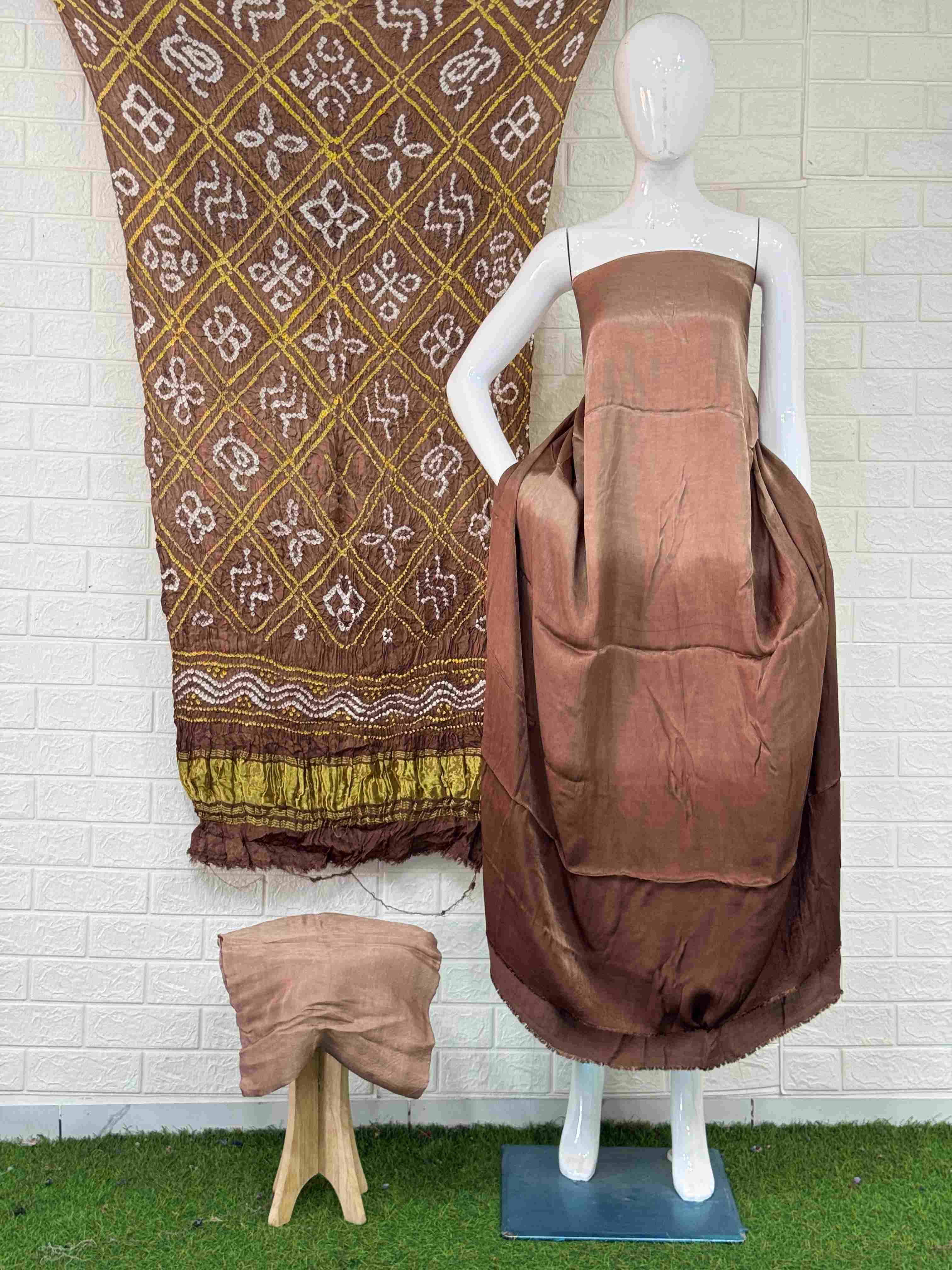 Modal Silk Shaded Lite & Dark Suit with Bandhej Barbhat Dupatta & Zari Pallu