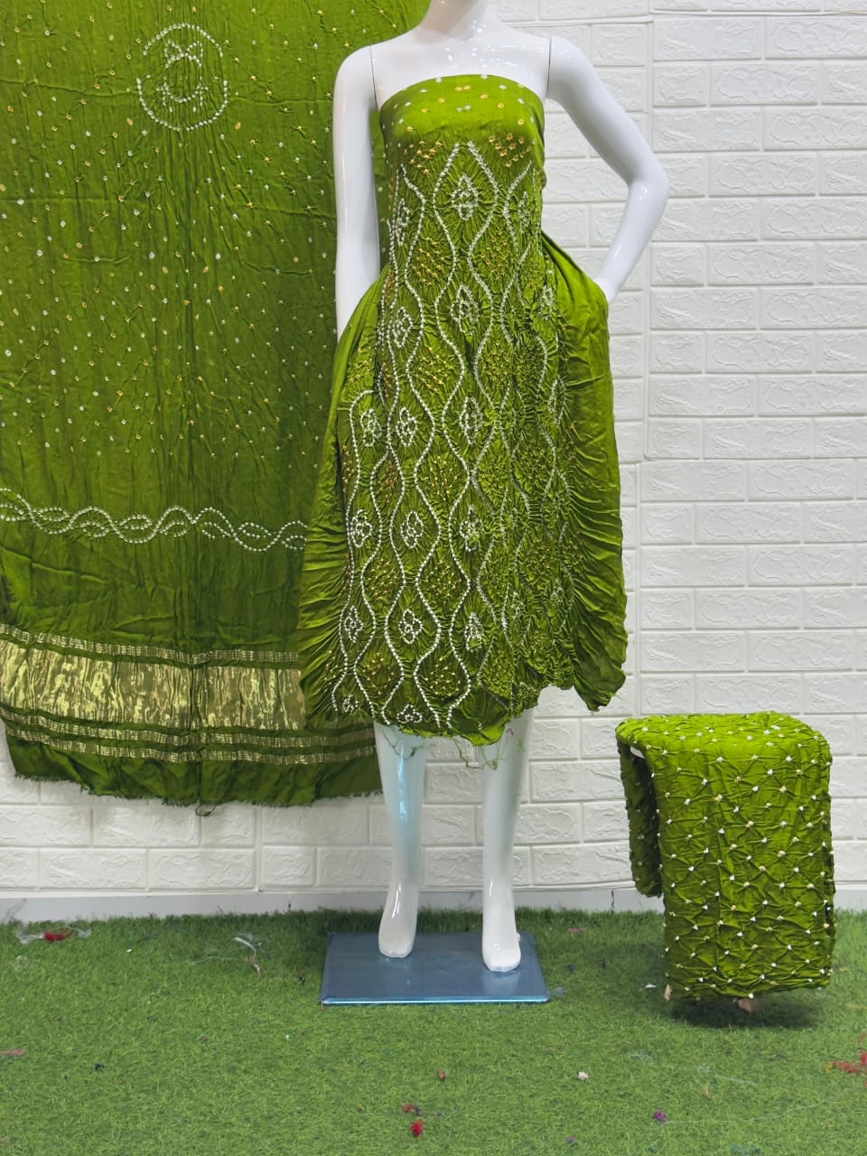 Modal Silk Bandhani 3 Piece Suit – Pure Barik Bandhej Top, Dupatta & Bottom | Premium Ethnic Wear