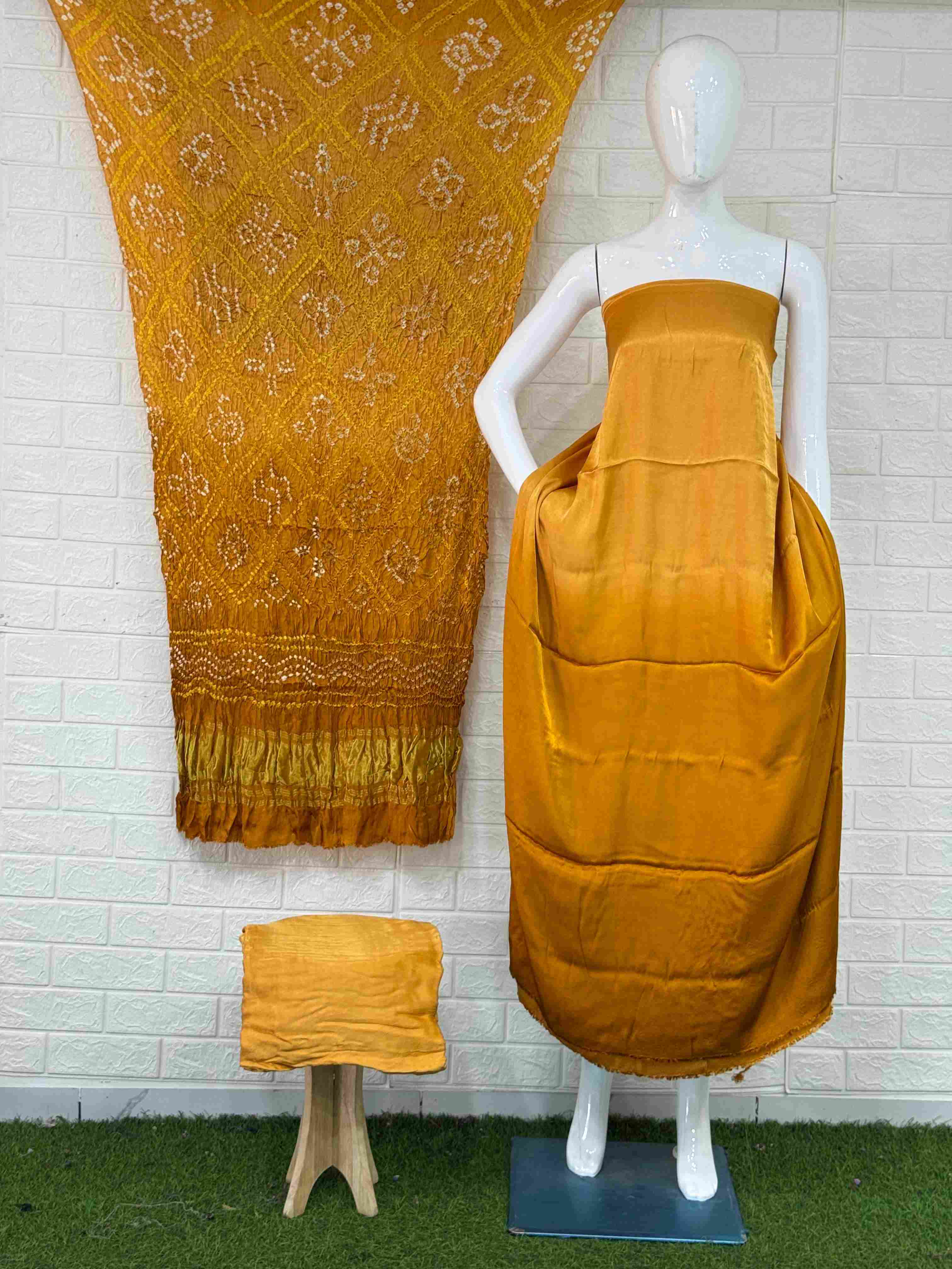 Modal Silk Shaded Lite & Dark Suit with Bandhej Barbhat Dupatta & Zari Pallu