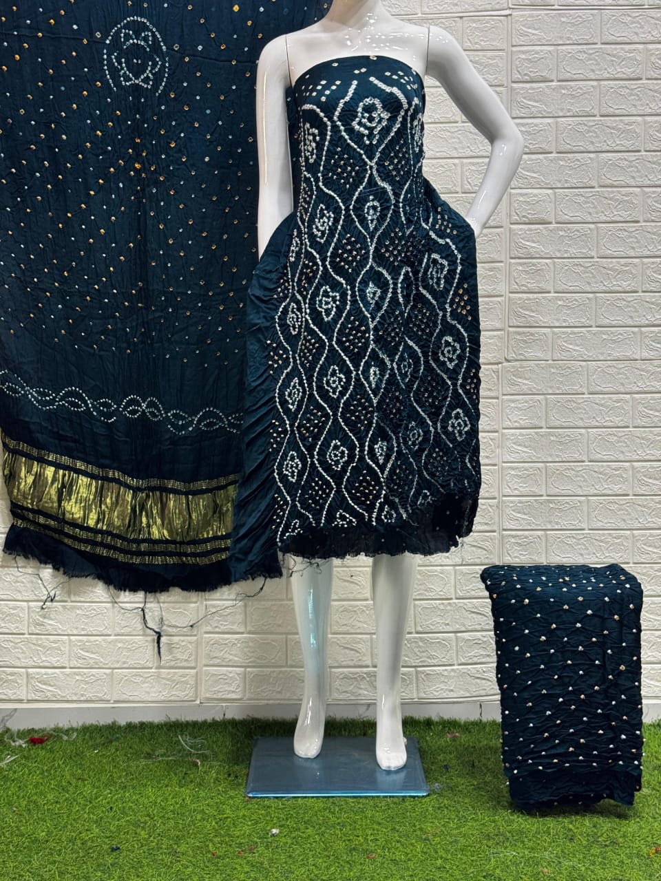 Modal Silk Bandhani 3 Piece Suit – Pure Barik Bandhej Top, Dupatta & Bottom | Premium Ethnic Wear
