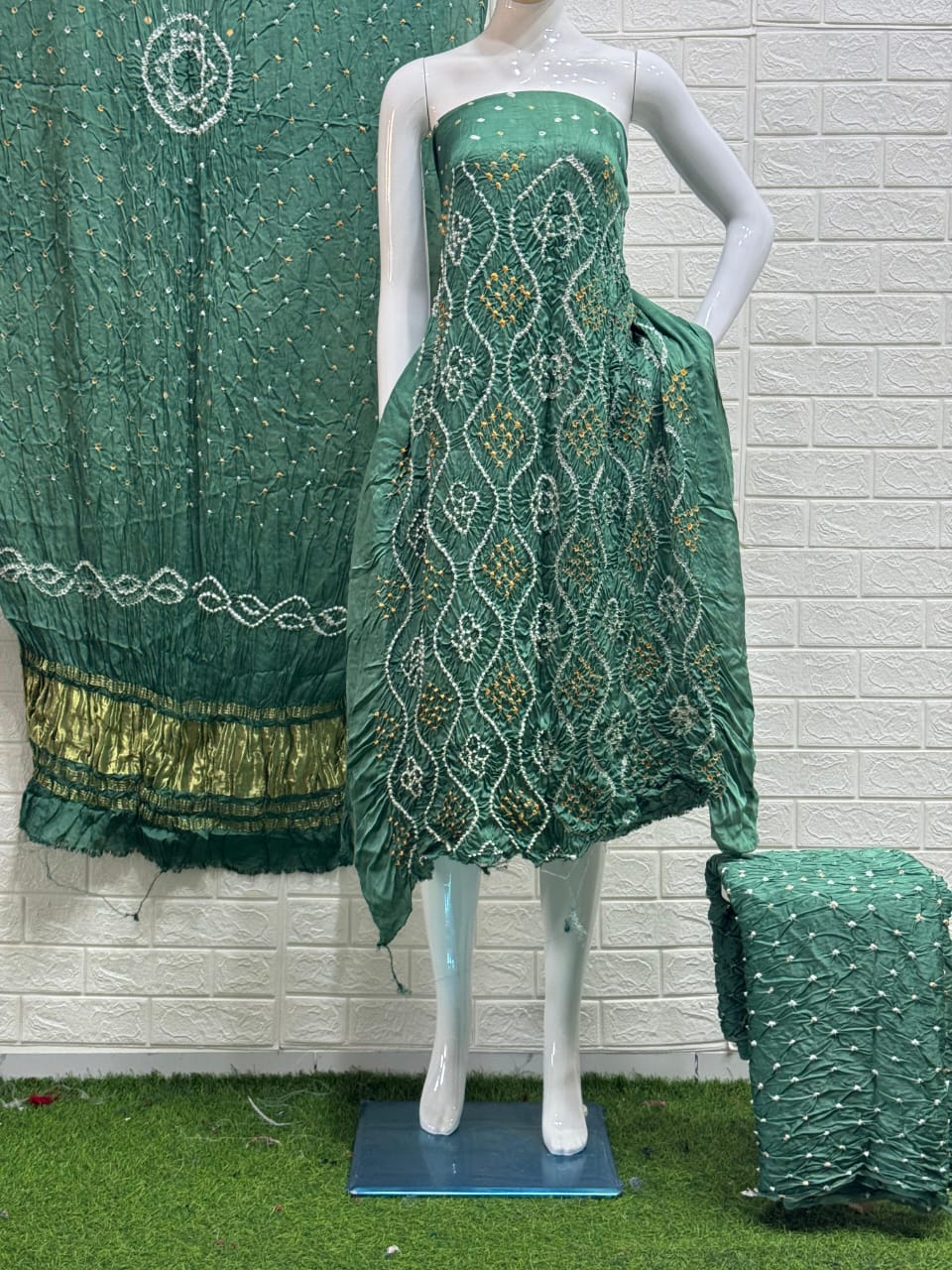 Modal Silk Bandhani 3 Piece Suit – Pure Barik Bandhej Top, Dupatta & Bottom | Premium Ethnic Wear