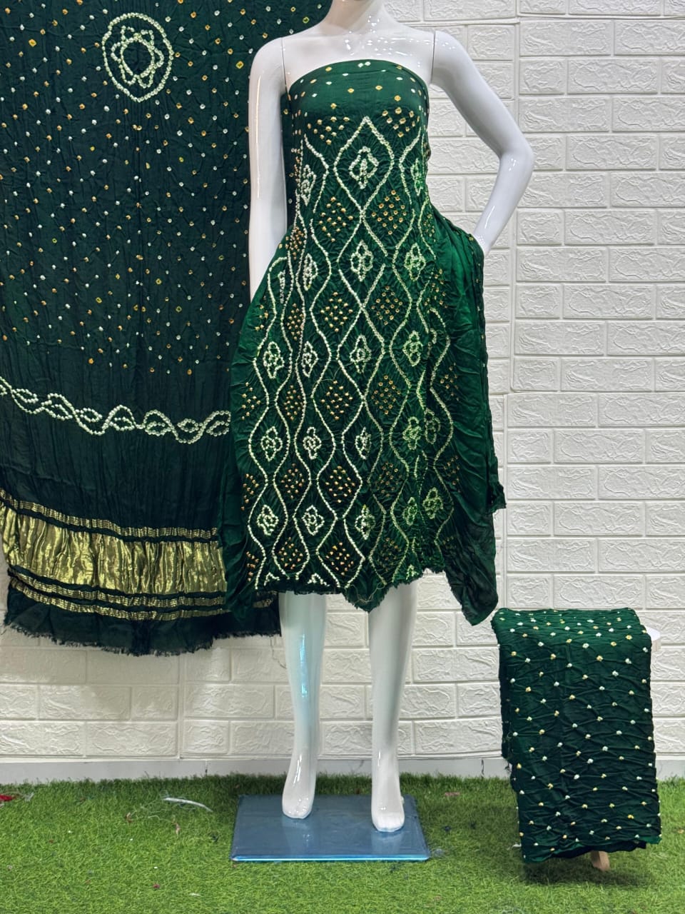 Modal Silk Bandhani 3 Piece Suit – Pure Barik Bandhej Top, Dupatta & Bottom | Premium Ethnic Wear