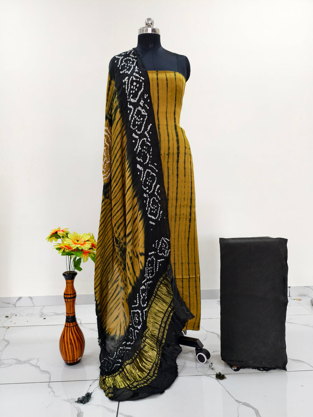 Modal Silk Tiy & Dye Bandhani dupatta 3 Pice suits